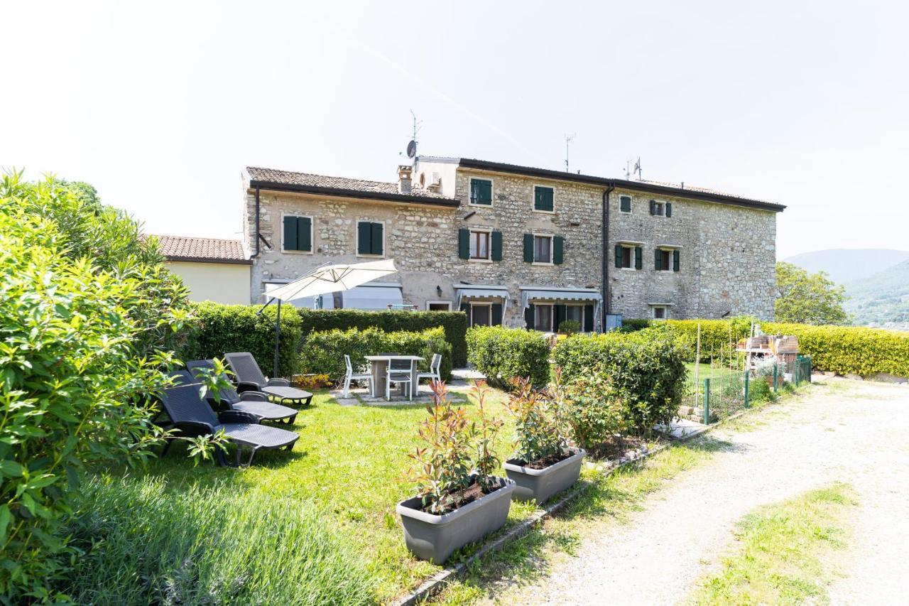 Garda Lake & Relax - Cottage On The Hill カプリーノ・ヴェロネーゼ エクステリア 写真