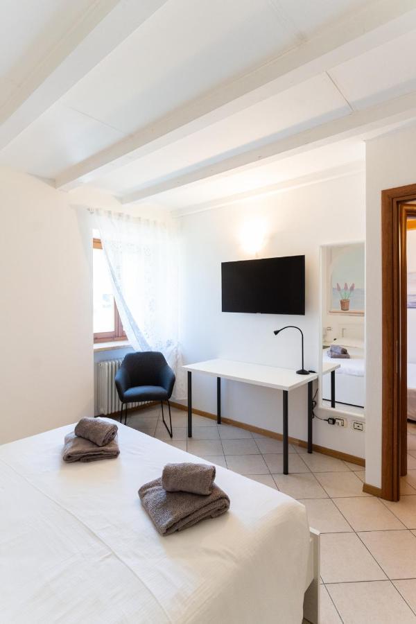 Garda Lake & Relax - Cottage On The Hill カプリーノ・ヴェロネーゼ エクステリア 写真