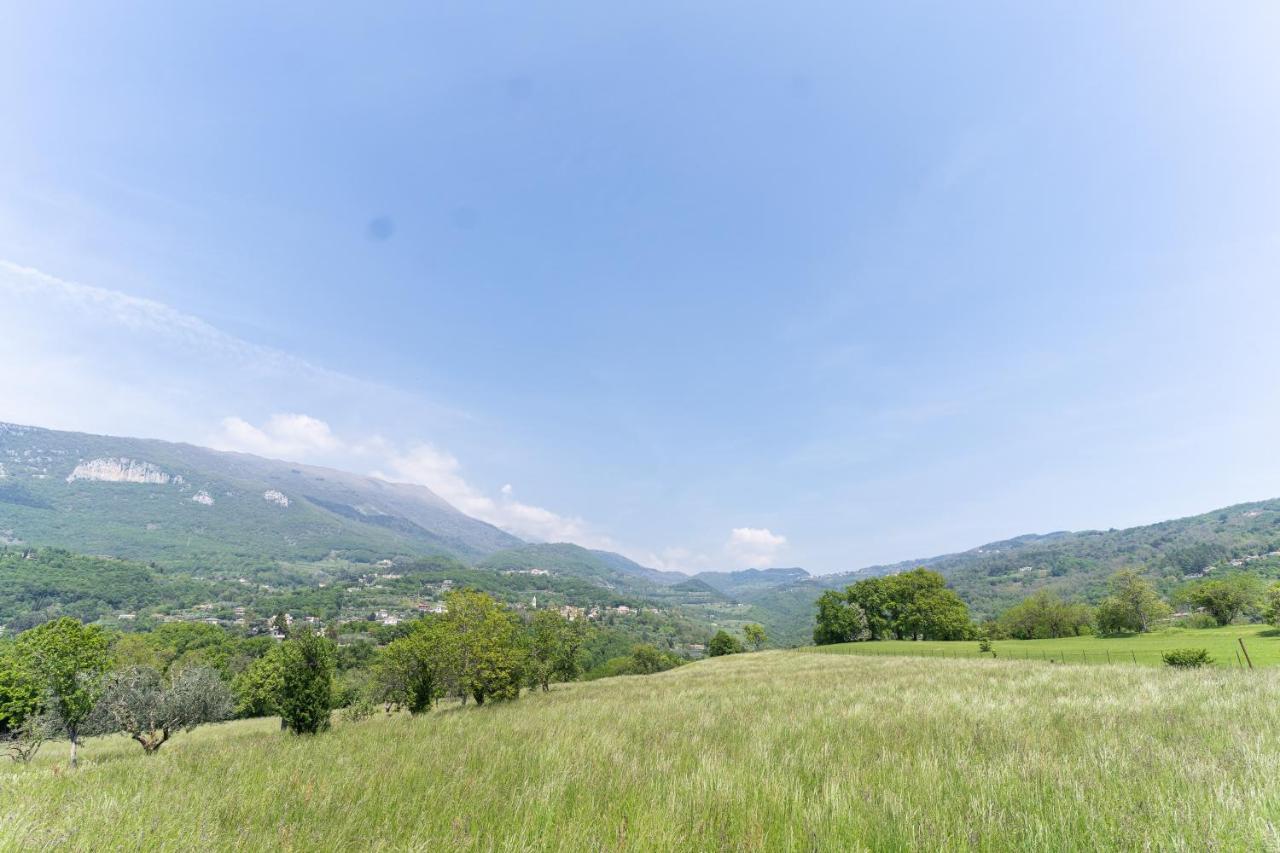 Garda Lake & Relax - Cottage On The Hill カプリーノ・ヴェロネーゼ エクステリア 写真