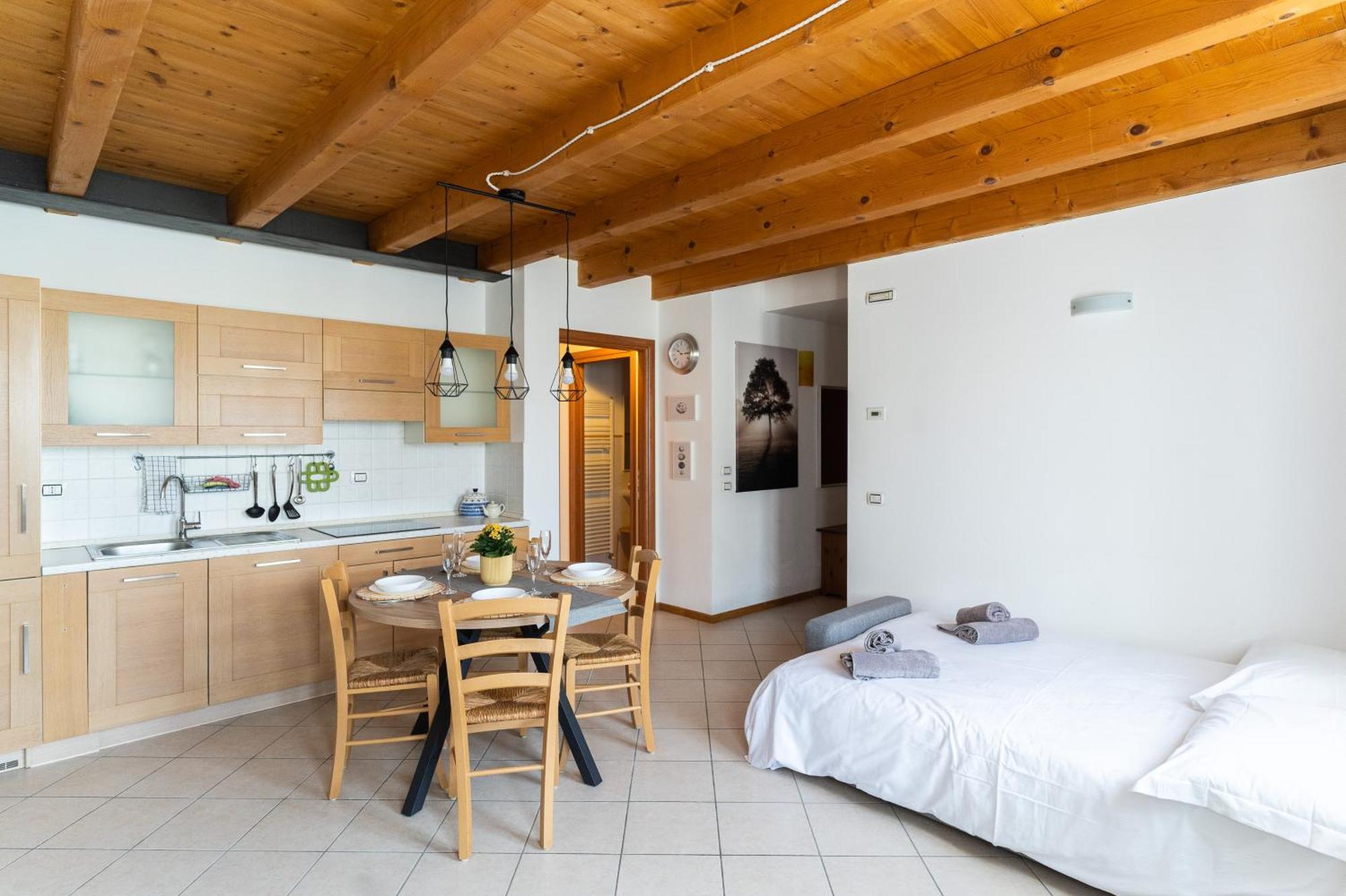 Garda Lake & Relax - Cottage On The Hill カプリーノ・ヴェロネーゼ エクステリア 写真